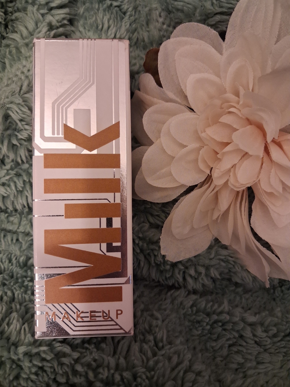 ✨ Brand New ✨ Milk Makeup Bionic Glow Liquid Highlighter - Shade: Reality